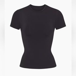SKIMS skims soft smoothing t-shirt, eclipse